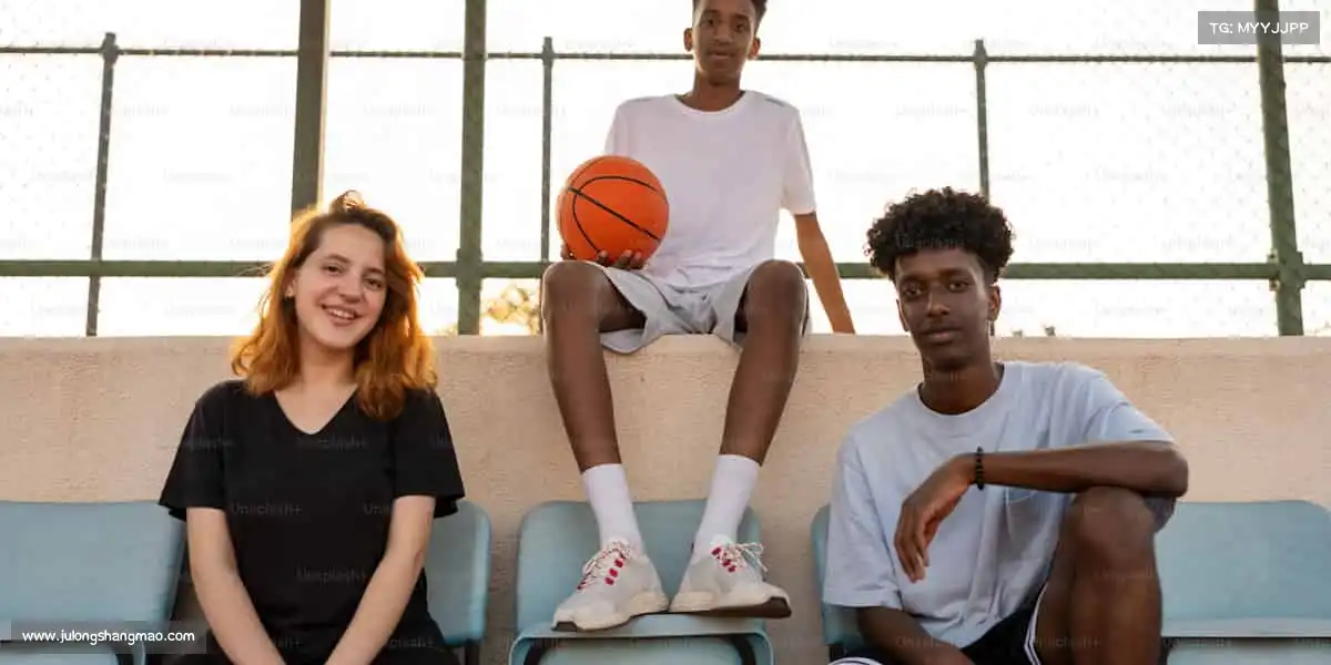 UG环球——每一次挥汗,都是对自己的超越!🏋️♀️